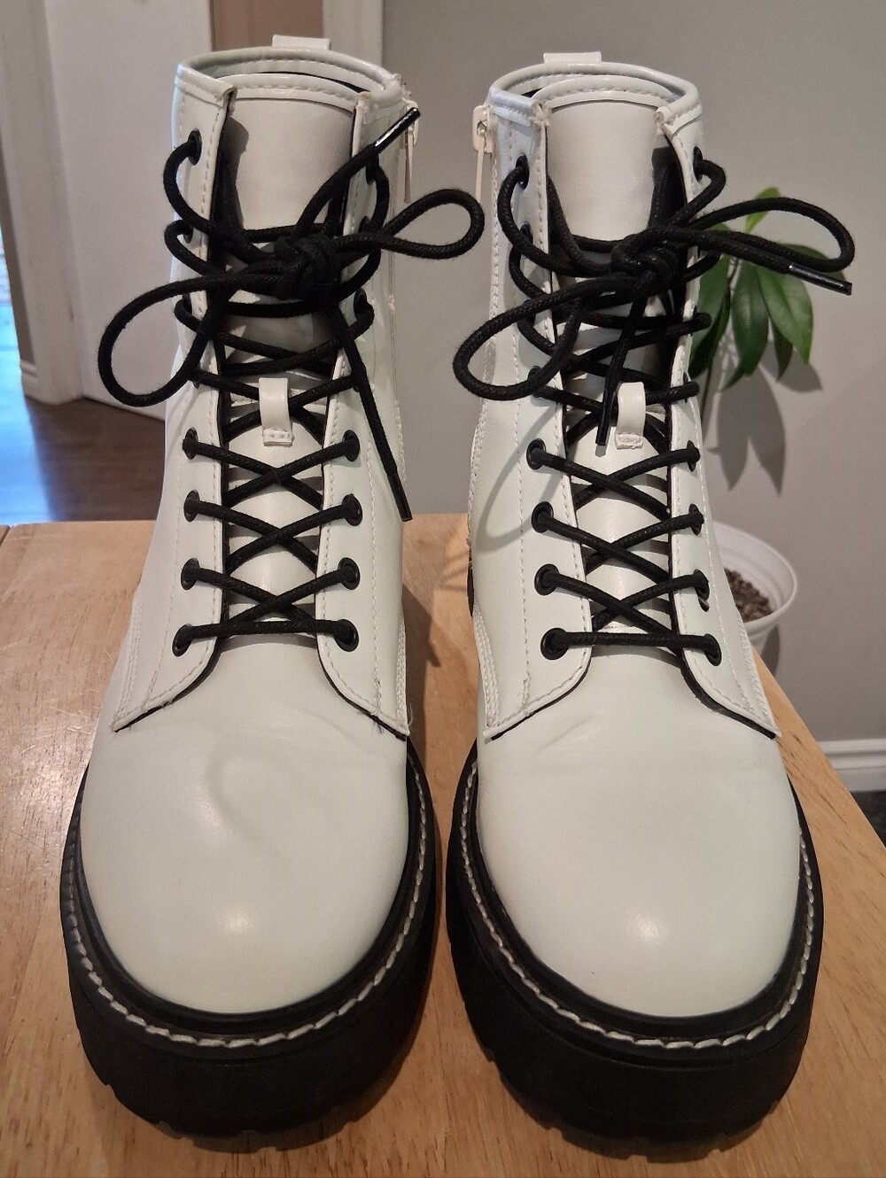 Madden Girl Carra White Lace-Up Combat Boots | Size 8.5 - Picture 2 of 11